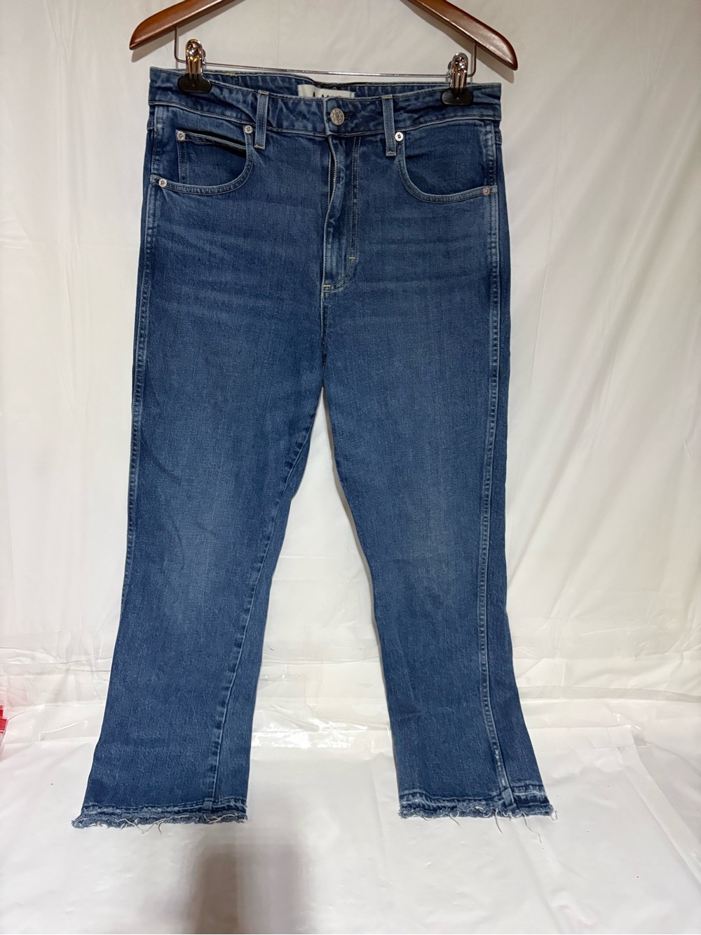 AMO Bella Crop Jeans in Medium Blue